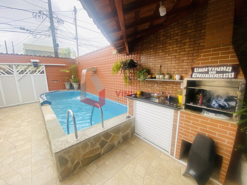 Sobrado em Vila Tupi