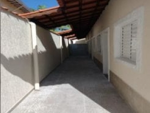 Casa de Condomínio  em Praia Grande