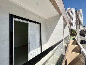 Casa de Condomínio  em Praia Grande