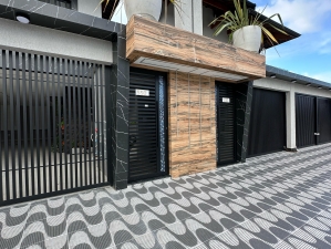 Casa de Condomínio  em Praia Grande