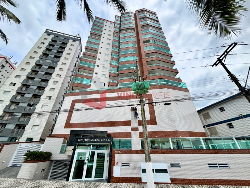 Apartamento em Jardim Real 