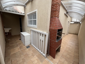 Casa de Condomínio  em Praia Grande
