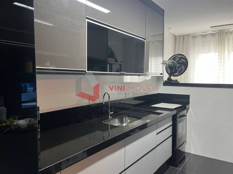 Apartamento em Vila Tupi