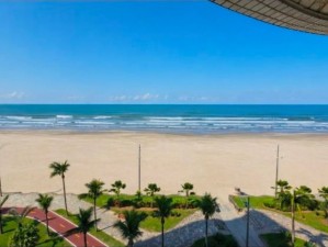 Apartamento em PRAIA GRANDE - BALNEÁRIO MARACANÃ