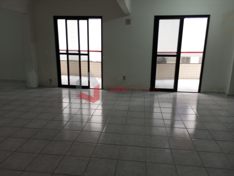 Apartamento em Vila Tupi