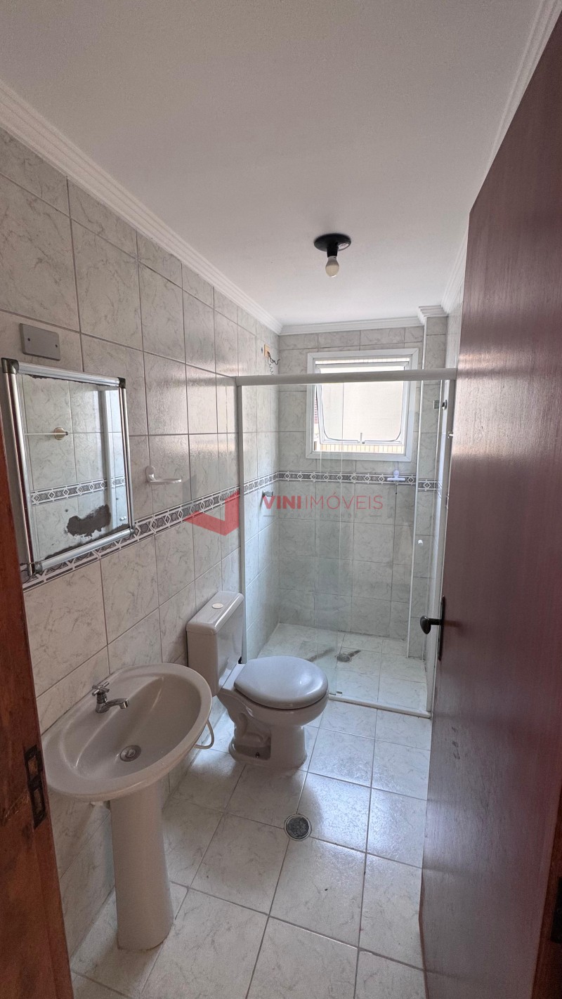 Apartamento em Vila Tupi