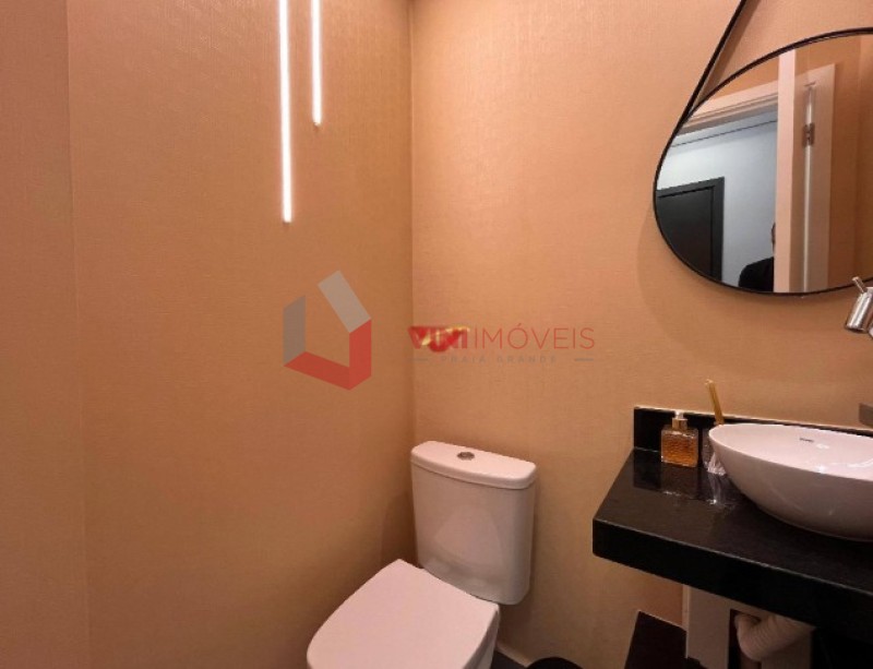 Apartamento em Canto Do Forte