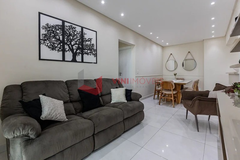 Apartamento em Vila Tupi